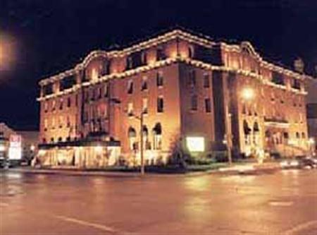 Clarion Inn & Suites Belleville Zewnętrze zdjęcie